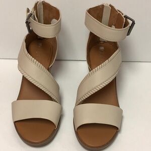 Dolcetta Women’s Delia Wedge Heels Size 8.5